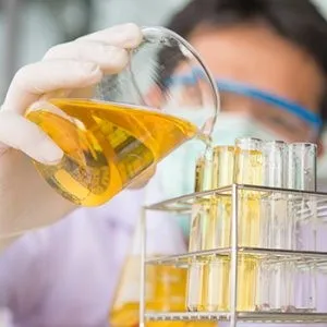 Ensaios em óleo mineral isolante