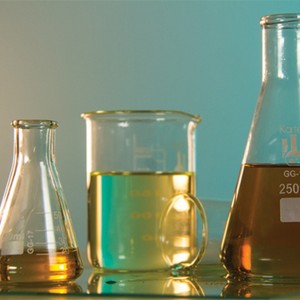 Análise físico-química de composição carbônica de óleo isolante